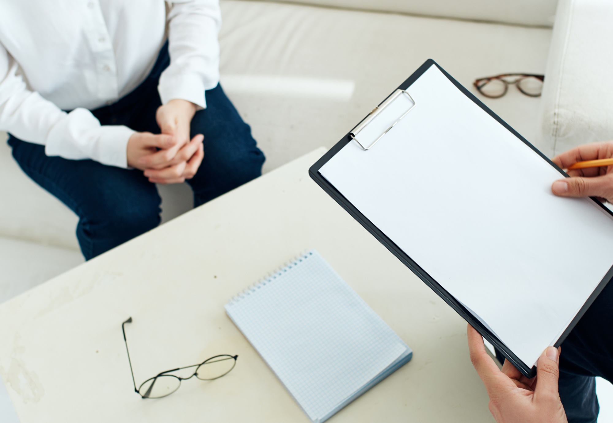 patient with a psychologist session therapy treatment